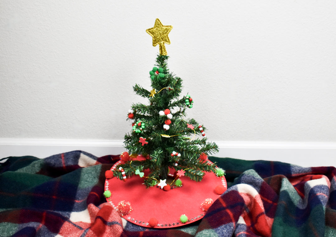 Mini Tree Decorating DIY | Kid Made Modern